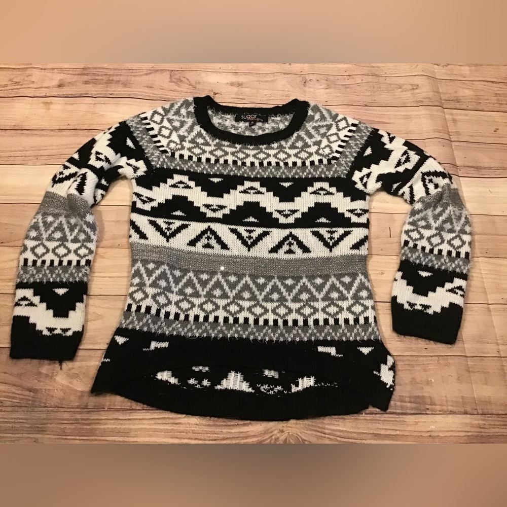 Sugar rush girls black & white pullover sweater size XL